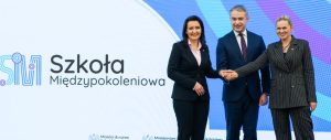 „Szkoła międzypokoleniowa” – cyfrowy projekt łączący uczniów i seniorów