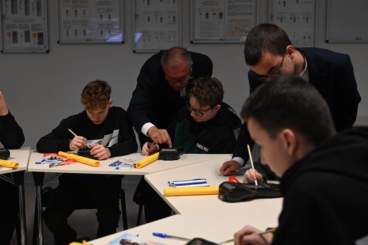 Warsztaty zawodoznawcze w Zespole Szkół im. Kazimierza Kałużewskiego i Juliusza Sylli w Zduńskiej Woli